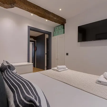 Moderno Y Lujoso En El Historico Casco Viejo Appartement