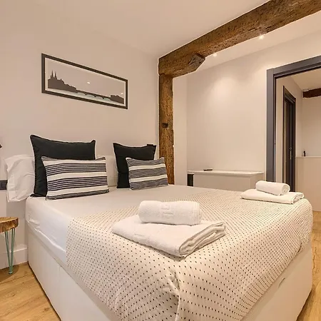 Moderno Y Lujoso En El Historico Casco Viejo Appartement