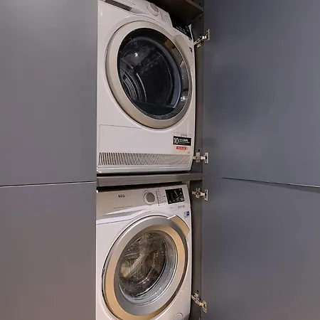 Moderno Y Lujoso En El Historico Casco Viejo