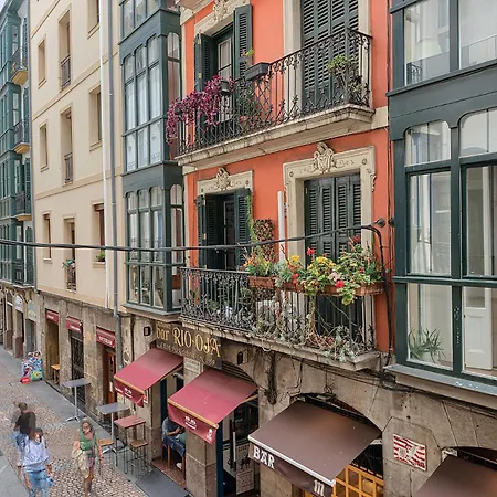 Moderno Y Lujoso En El Historico Casco Viejo 빌바오
