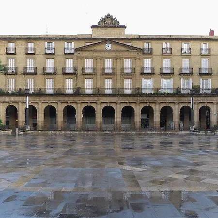 Moderno Y Lujoso En El Historico Casco Viejo *