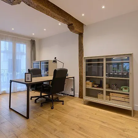 Moderno Y Lujoso En El Historico Casco Viejo Apartmán