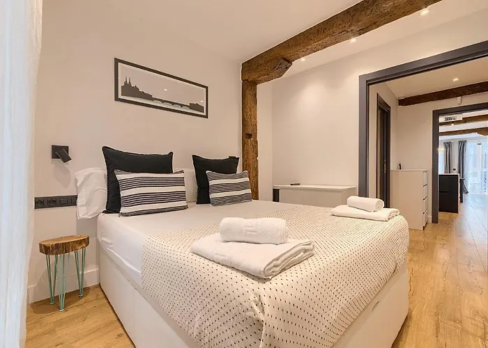 Moderno Y Lujoso En El Historico Casco Viejo Apartmán